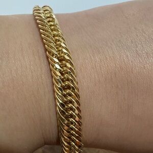 New 18k gold stamped 750 men’s bracelet 8.25 inches in length